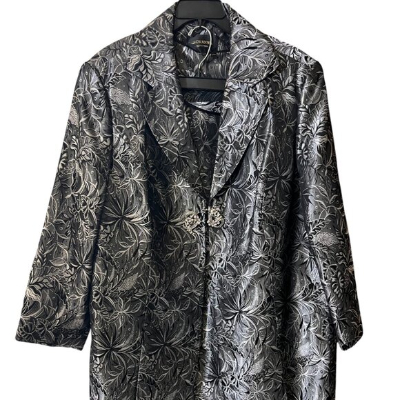 Women's Giovanna Designer Signature Skirt Suit 26W 3PC - Picture 5 of 16